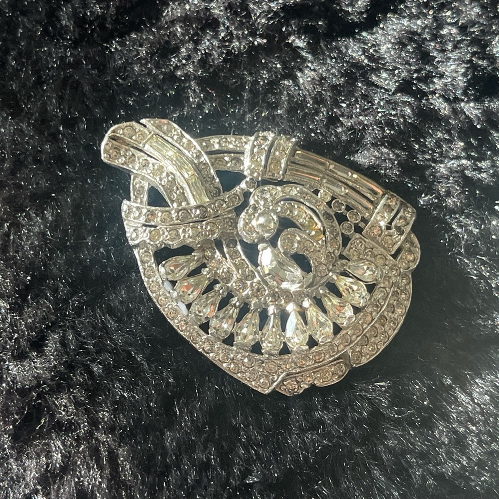 Rare Art Deco Vintage Elegant Silver Brooch